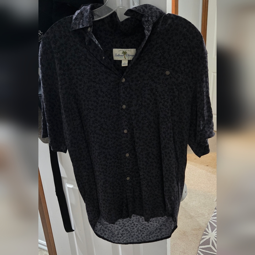 Men's Island Shores Black Button-Up Shirt